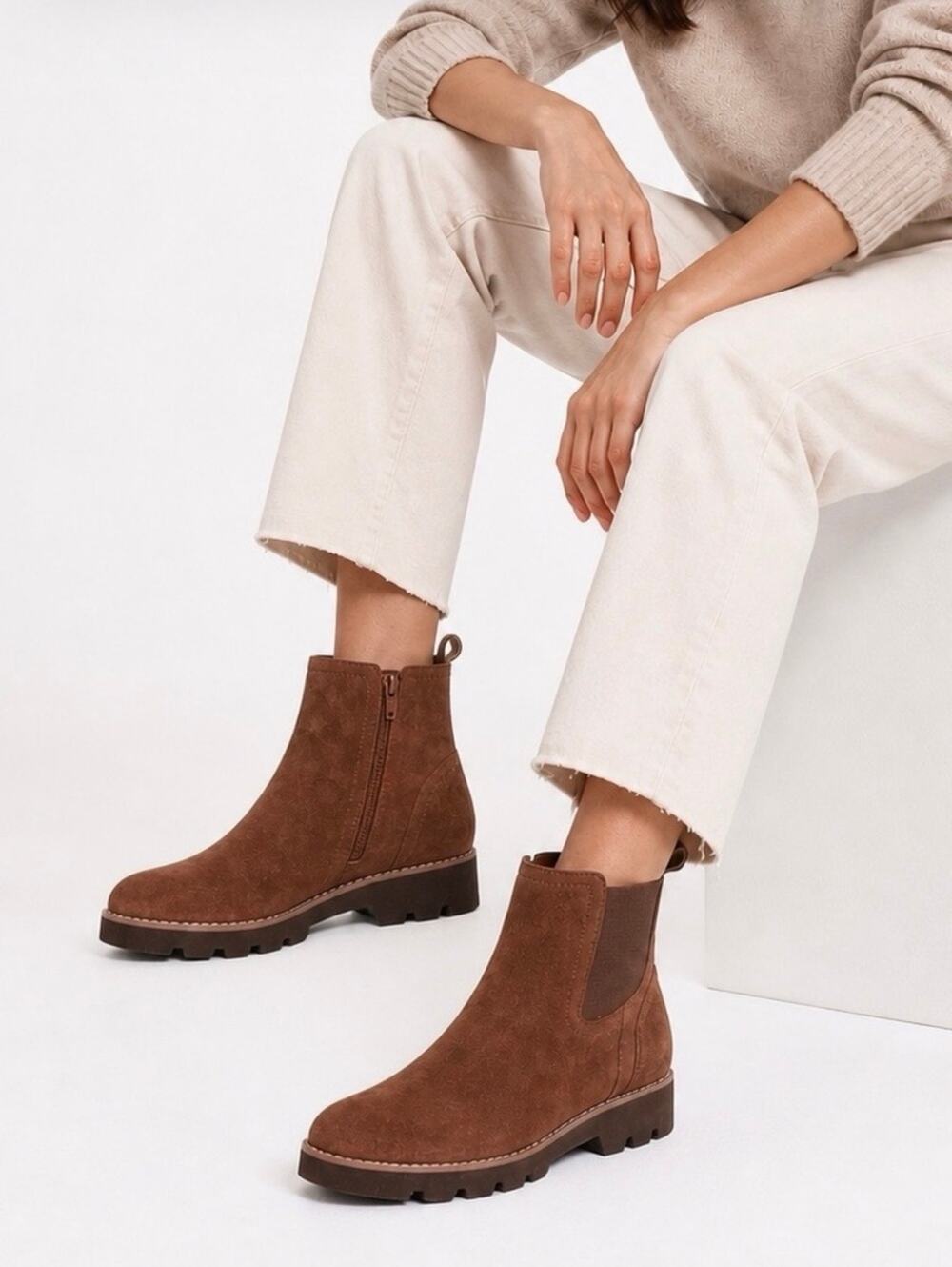 Vionic Brighton Suede Leather Ankle Boots in Monks Robe Size 9